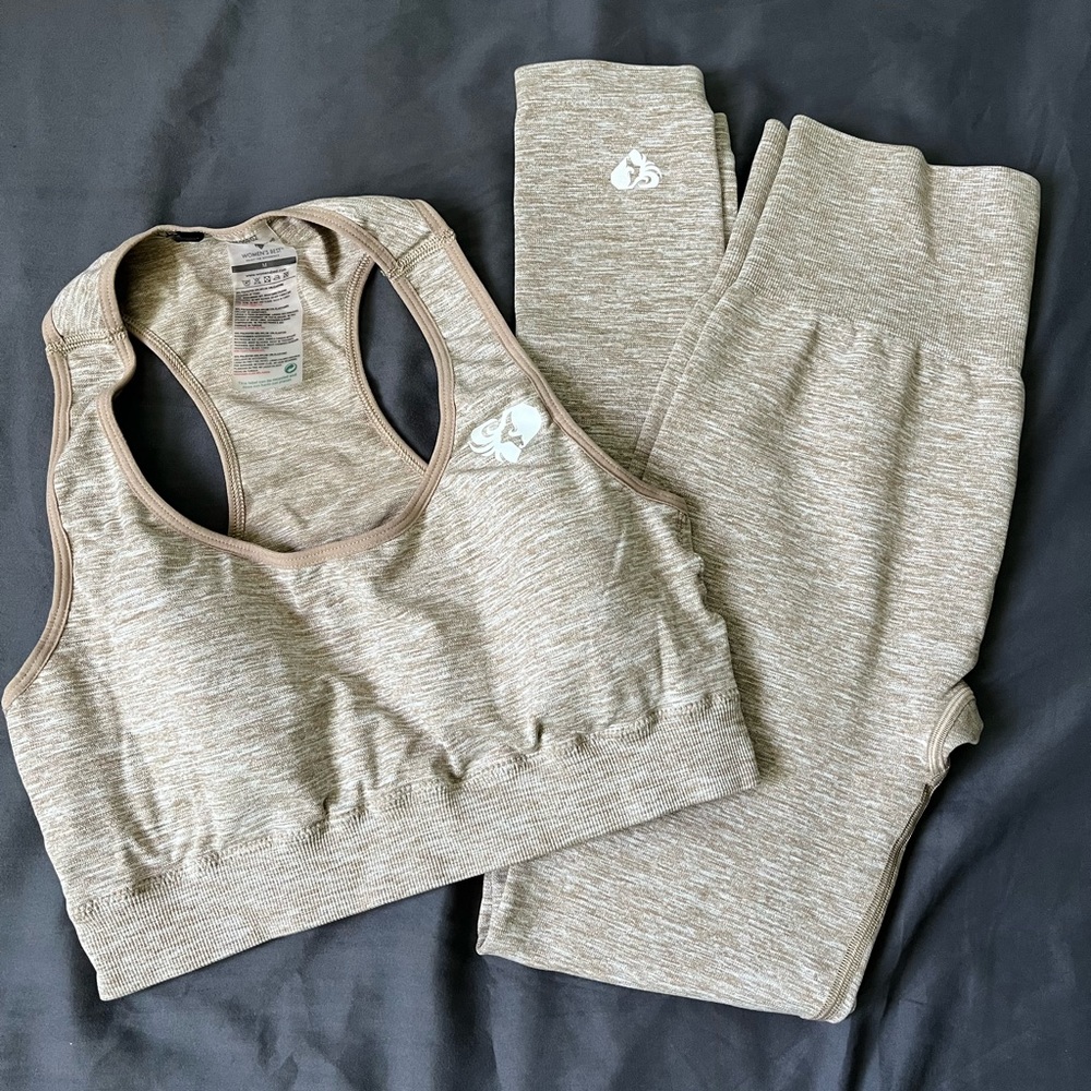 Woman’s Best Move Seamless set in Brown Grey Marl